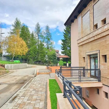 Апартаменты Zova Deluxe *